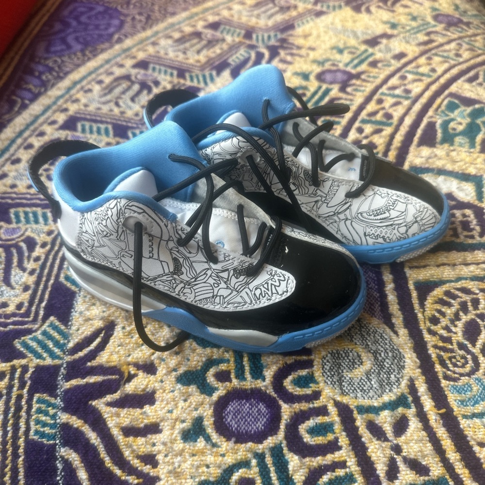 Toddler 8C Jordan Dub Zero, Carolina Blue, black and white